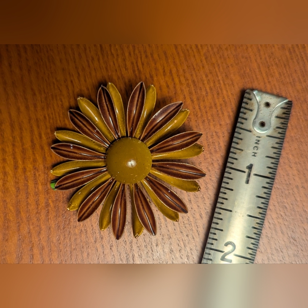 Retro Brown and Yellow Floral Brooch - Picture 3 of 5